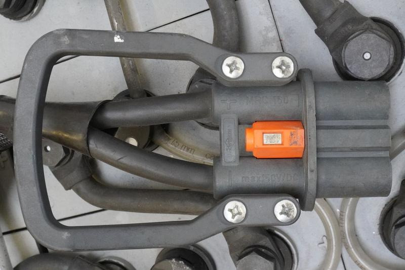 GRUMA 48 Volt 5 PzS 775 Ah - Akumuliatorius - Krovimo technika: foto 4 GRUMA 48 Volt 5 PzS 775 Ah - Akumuliatorius - Krovimo technika: foto 4