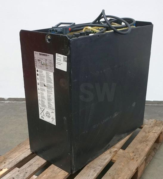 HAWKER 24 Volt 6 PzS 930 Ah - Akumuliatorius - Krovimo technika: foto 1 HAWKER 24 Volt 6 PzS 930 Ah - Akumuliatorius - Krovimo technika: foto 1