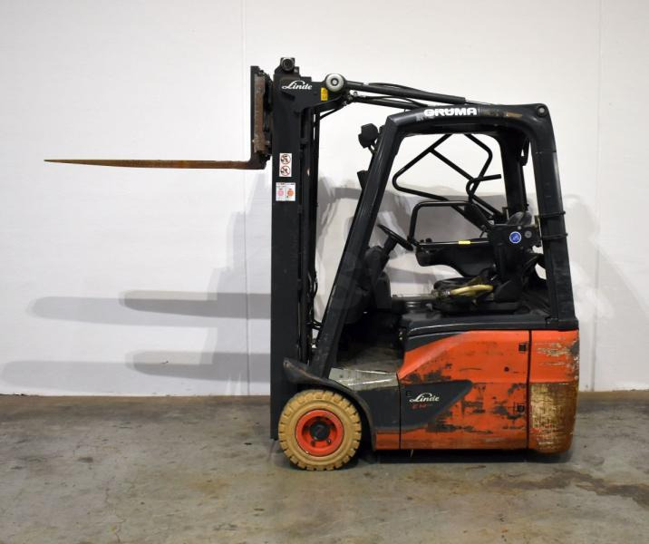 Linde E 14 EVO 386-02 - Elektrinis krautuvas: foto 4 Linde E 14 EVO 386-02 - Elektrinis krautuvas: foto 4