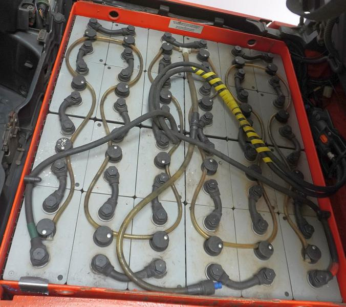 Linde E 18 L 386 - Elektrinis krautuvas: foto 5 Linde E 18 L 386 - Elektrinis krautuvas: foto 5