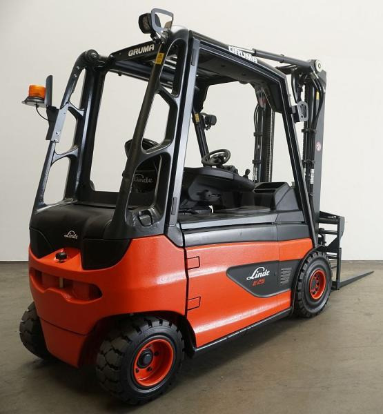 Linde E 25 387 - Elektrinis krautuvas: foto 2 Linde E 25 387 - Elektrinis krautuvas: foto 2