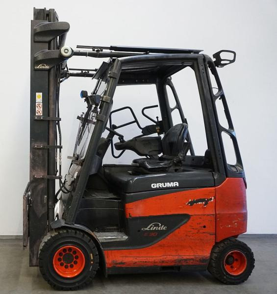 Linde E 30/600 H 387 - Elektrinis krautuvas: foto 4 Linde E 30/600 H 387 - Elektrinis krautuvas: foto 4