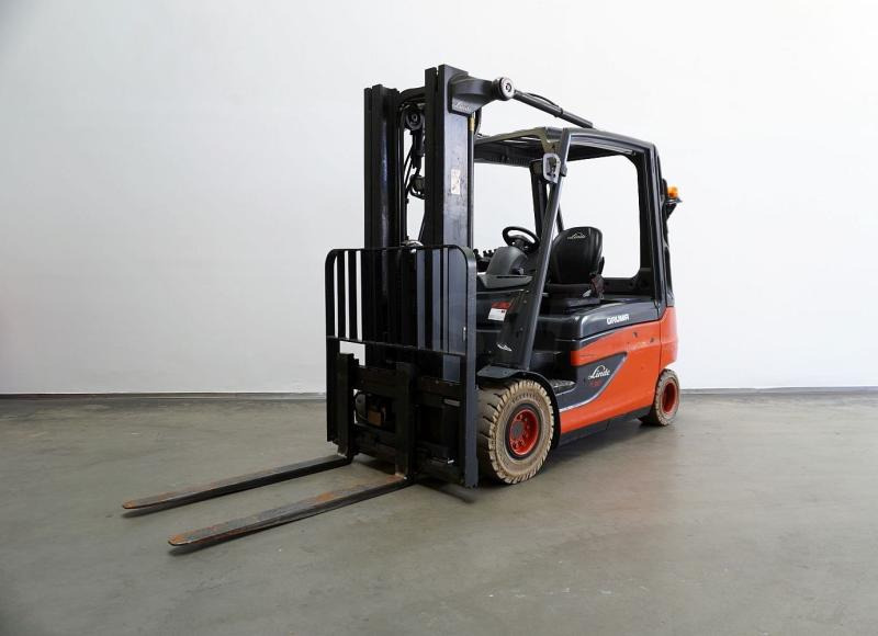 Linde E 30 L 387 - Elektrinis krautuvas: foto 1 Linde E 30 L 387 - Elektrinis krautuvas: foto 1