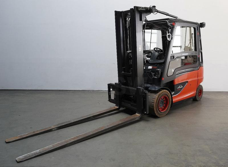 Linde E 50/600 HL 388 - Elektrinis krautuvas: foto 1 Linde E 50/600 HL 388 - Elektrinis krautuvas: foto 1