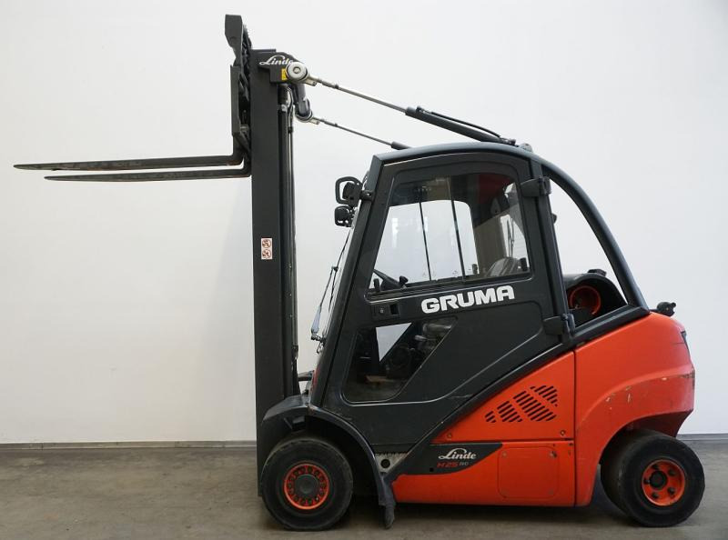 Linde H 25 T EVO 392-02 - Dujinis krautuvas: foto 4 Linde H 25 T EVO 392-02 - Dujinis krautuvas: foto 4