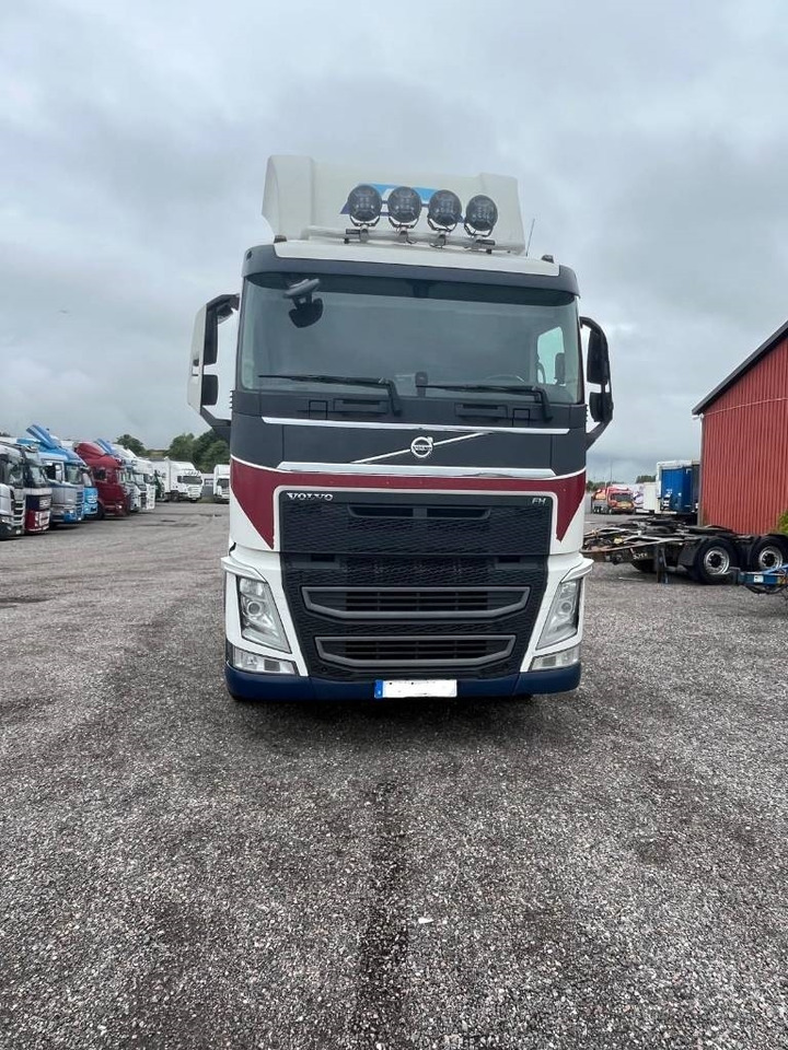 Volvo VOLVO FH 6*2 serie nr 3248 - Konteineris-vežimus/ Sukeisti kūną sunkvežimis: foto 2 Volvo VOLVO FH 6*2 serie nr 3248 - Konteineris-vežimus/ Sukeisti kūną sunkvežimis: foto 2