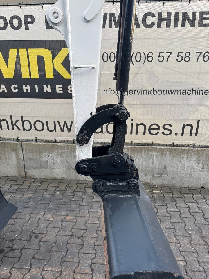 Bobcat E25 - Mini ekskavatorius: foto 4 Bobcat E25 - Mini ekskavatorius: foto 4