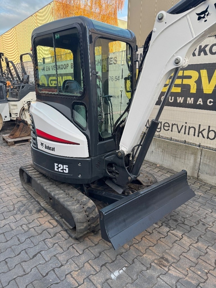 Bobcat E25 - Mini ekskavatorius: foto 5 Bobcat E25 - Mini ekskavatorius: foto 5