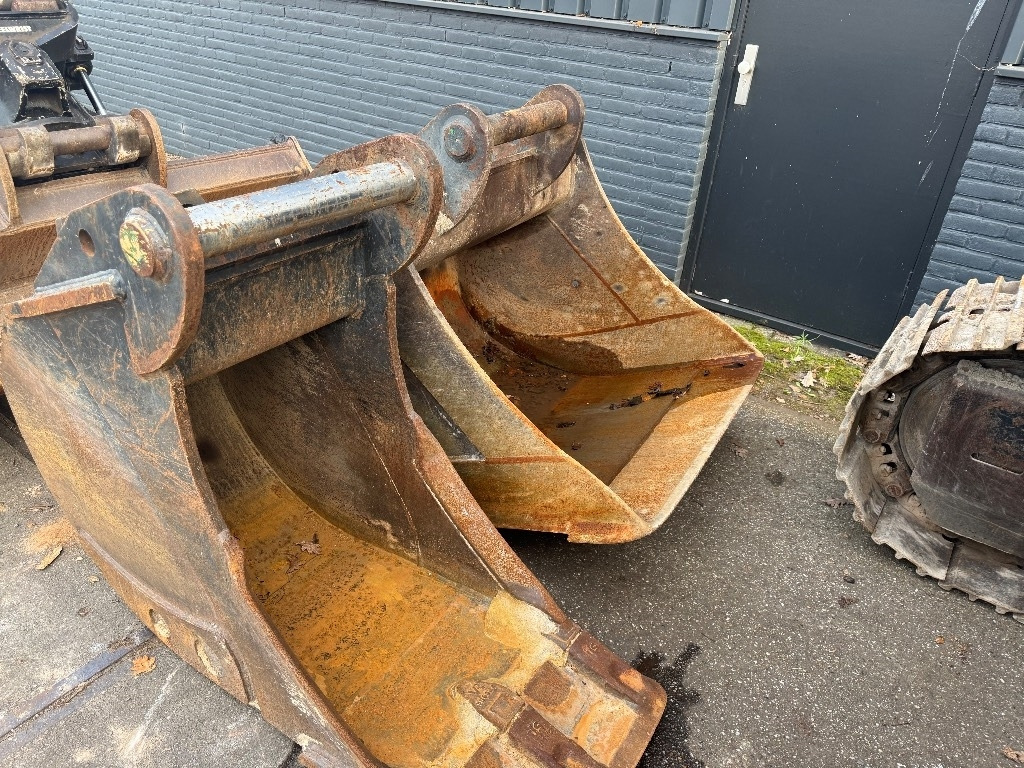 Hitachi ZX 225 US LC-3 - Vikšrinis ekskavatorius: foto 4 Hitachi ZX 225 US LC-3 - Vikšrinis ekskavatorius: foto 4