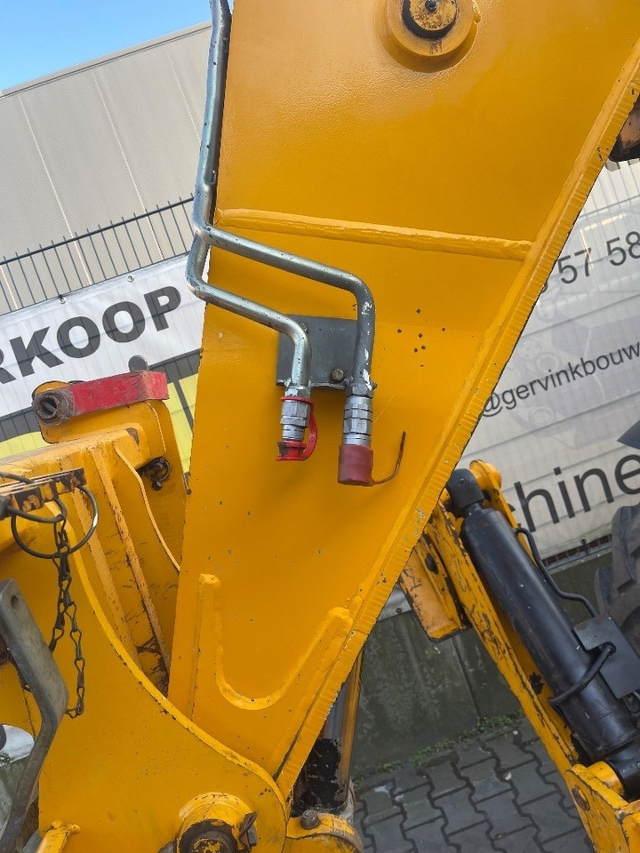 Teleskopinis krautuvas JCB 533-105: foto 17