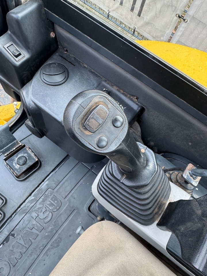 Komatsu PC 26 MR-3 - Mini ekskavatorius: foto 4 Komatsu PC 26 MR-3 - Mini ekskavatorius: foto 4