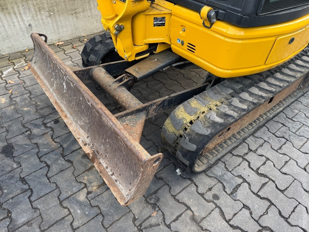 Komatsu PC 26 MR-3 - Mini ekskavatorius: foto 4 Komatsu PC 26 MR-3 - Mini ekskavatorius: foto 4