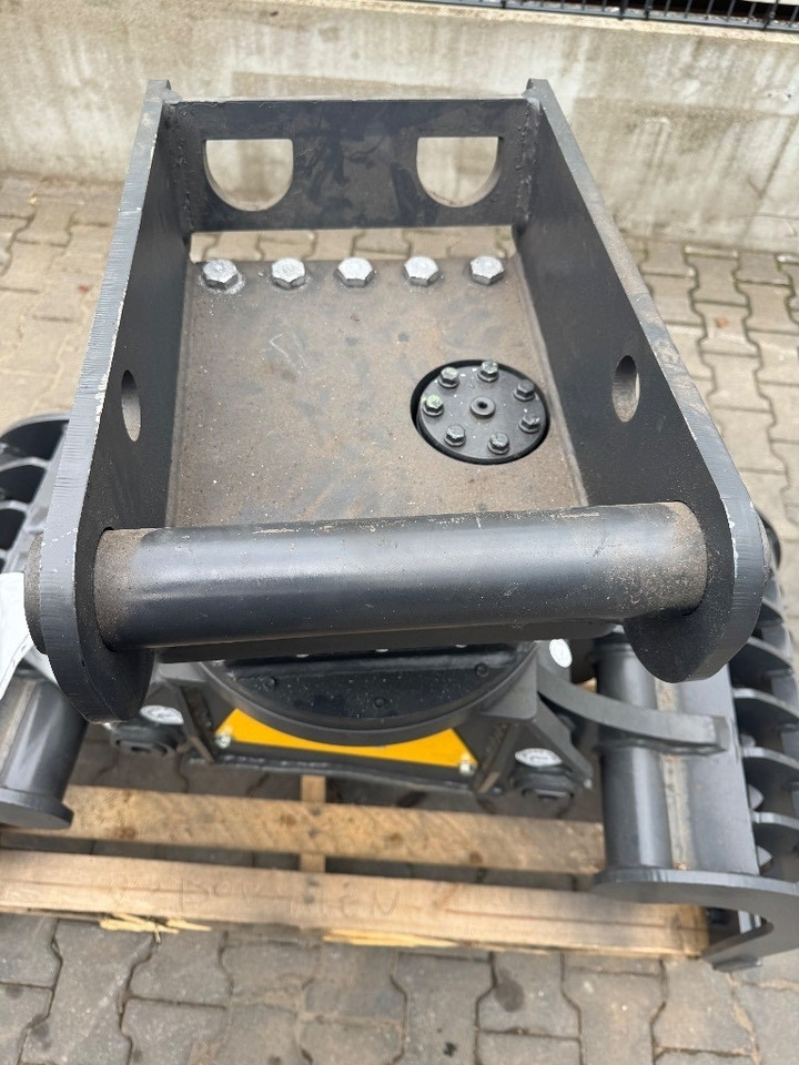 Mustang GRP 250 D  - Greiferis - Statybinė technika: foto 4 Mustang GRP 250 D  - Greiferis - Statybinė technika: foto 4