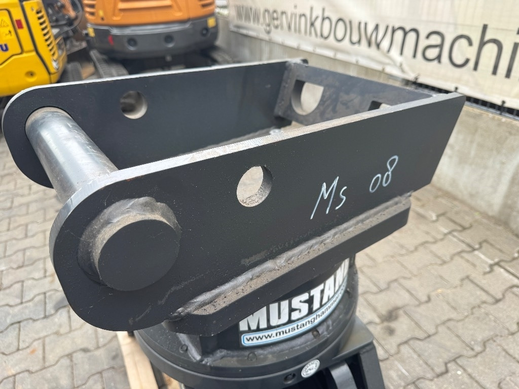 Mustang GRP 250 D  - Greiferis - Statybinė technika: foto 5 Mustang GRP 250 D  - Greiferis - Statybinė technika: foto 5