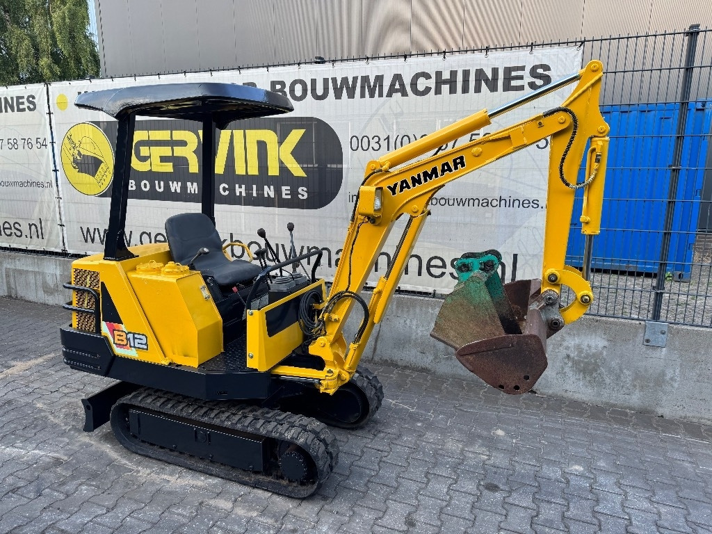 Yanmar B12 - Mini ekskavatorius: foto 2 Yanmar B12 - Mini ekskavatorius: foto 2