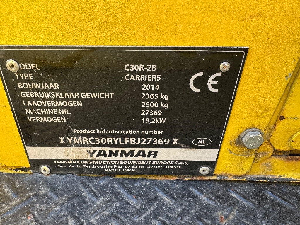 Yanmar C 30 R-2 B - Mini savivartis: foto 3 Yanmar C 30 R-2 B - Mini savivartis: foto 3