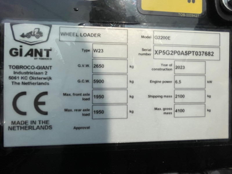 Giant G 2200 E - Ratinis krautuvas: foto 3 Giant G 2200 E - Ratinis krautuvas: foto 3