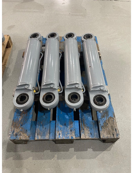 Menzi Muck Cilinders - Hidraulika - Žemės ūkio technika: foto 4 Menzi Muck Cilinders - Hidraulika - Žemės ūkio technika: foto 4