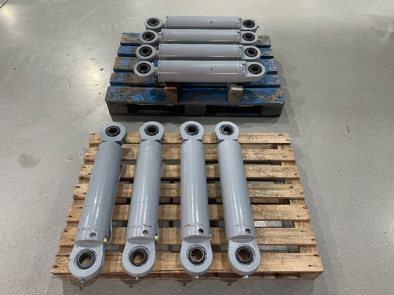 Menzi Muck Cilinders - Hidraulika - Žemės ūkio technika: foto 1 Menzi Muck Cilinders - Hidraulika - Žemės ūkio technika: foto 1