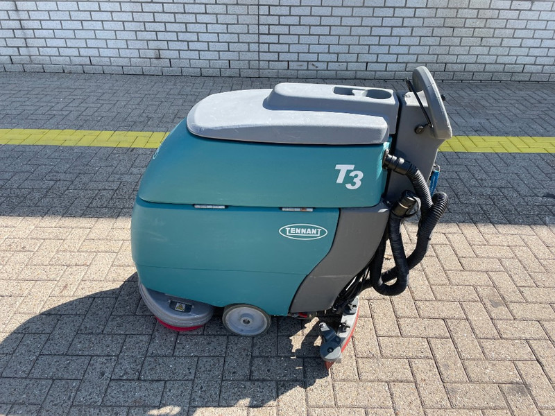 TENNANT T 3 - Gatvių šlavimo mašina: foto 1 TENNANT T 3 - Gatvių šlavimo mašina: foto 1