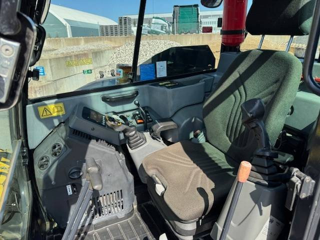 Yanmar SV100 -2A, Grävmaskin - Mini ekskavatorius: foto 5 Yanmar SV100 -2A, Grävmaskin - Mini ekskavatorius: foto 5