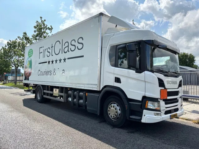 Scania P280 Closed box taillift 2000 kg Fuel CNG ADR 2 units in stock - Furgonas sunkvežimis: foto 1 Scania P280 Closed box taillift 2000 kg Fuel CNG ADR 2 units in stock - Furgonas sunkvežimis: foto 1