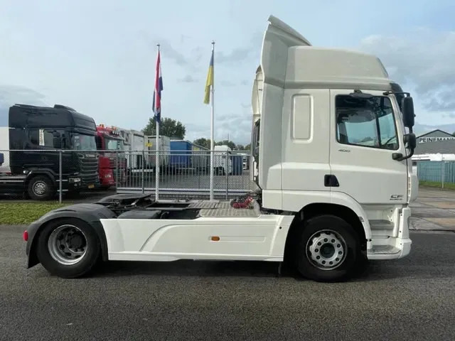 DAF CF 400 FT CF 400 Spacecab tractor head Top Condition - Vilkikas: foto 4 DAF CF 400 FT CF 400 Spacecab tractor head Top Condition - Vilkikas: foto 4