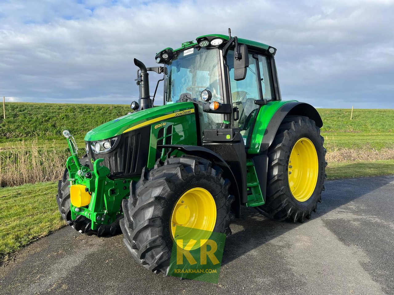 6120M John Deere - Traktorius: foto 1 6120M John Deere - Traktorius: foto 1