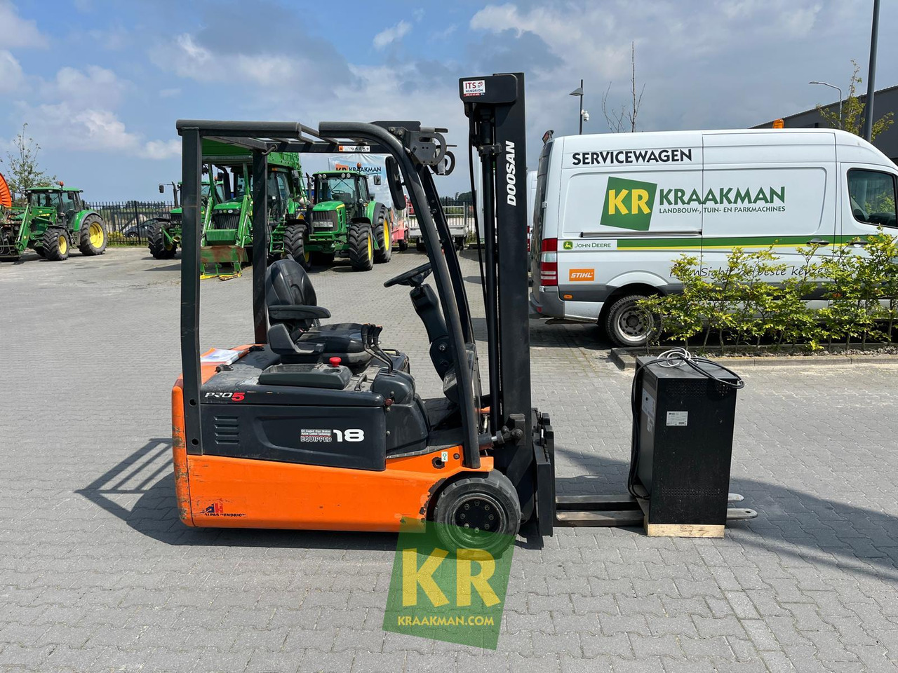 B18T Doosan - Montuojamas prie sunkvežimio krautuvas: foto 4 B18T Doosan - Montuojamas prie sunkvežimio krautuvas: foto 4
