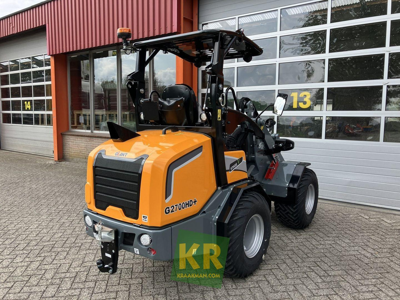 Giant G2700 HD - Šarnyrinis krautuvas: foto 4 Giant G2700 HD - Šarnyrinis krautuvas: foto 4