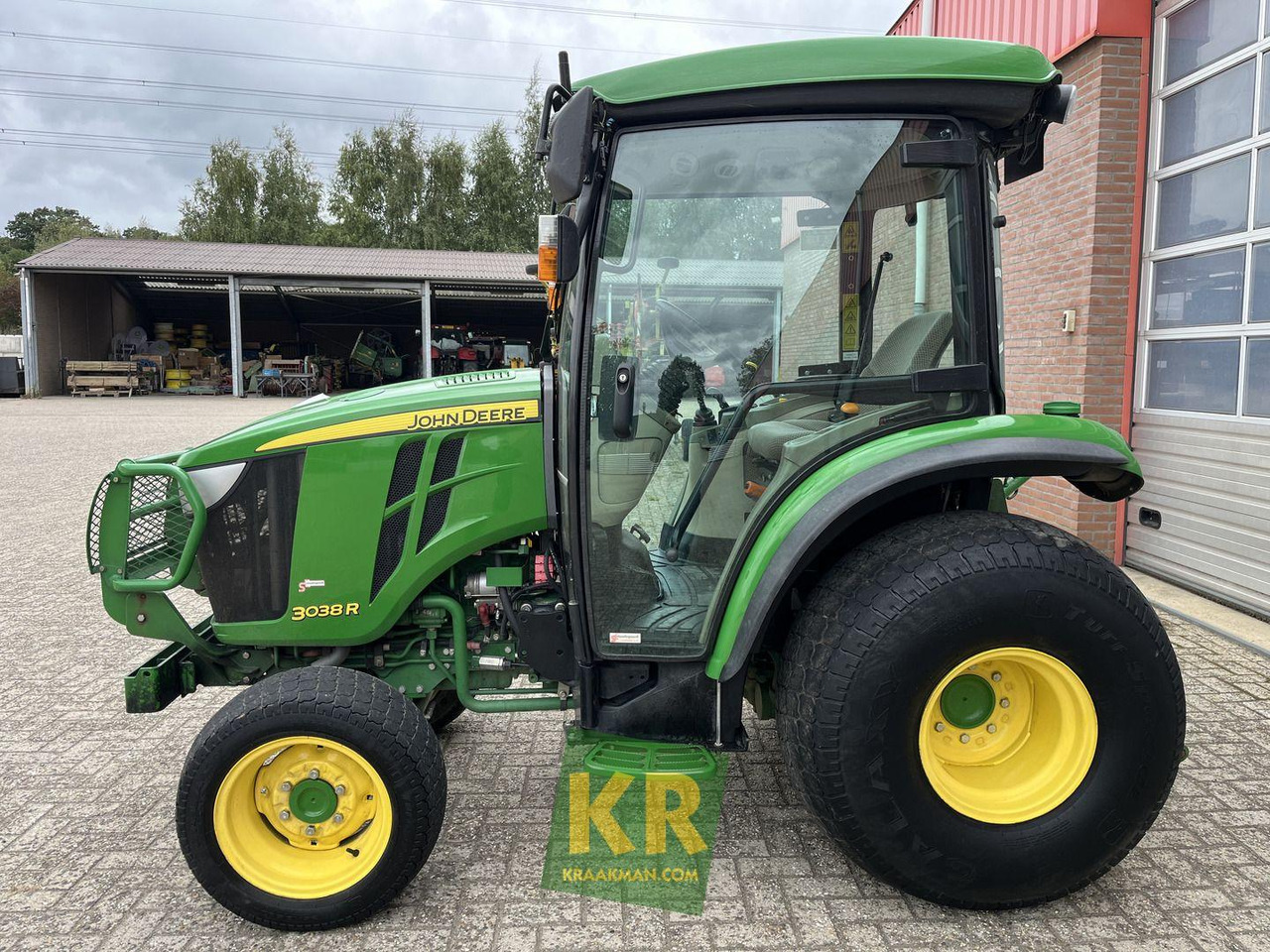 John Deere 3038R - Mini traktorius: foto 3 John Deere 3038R - Mini traktorius: foto 3