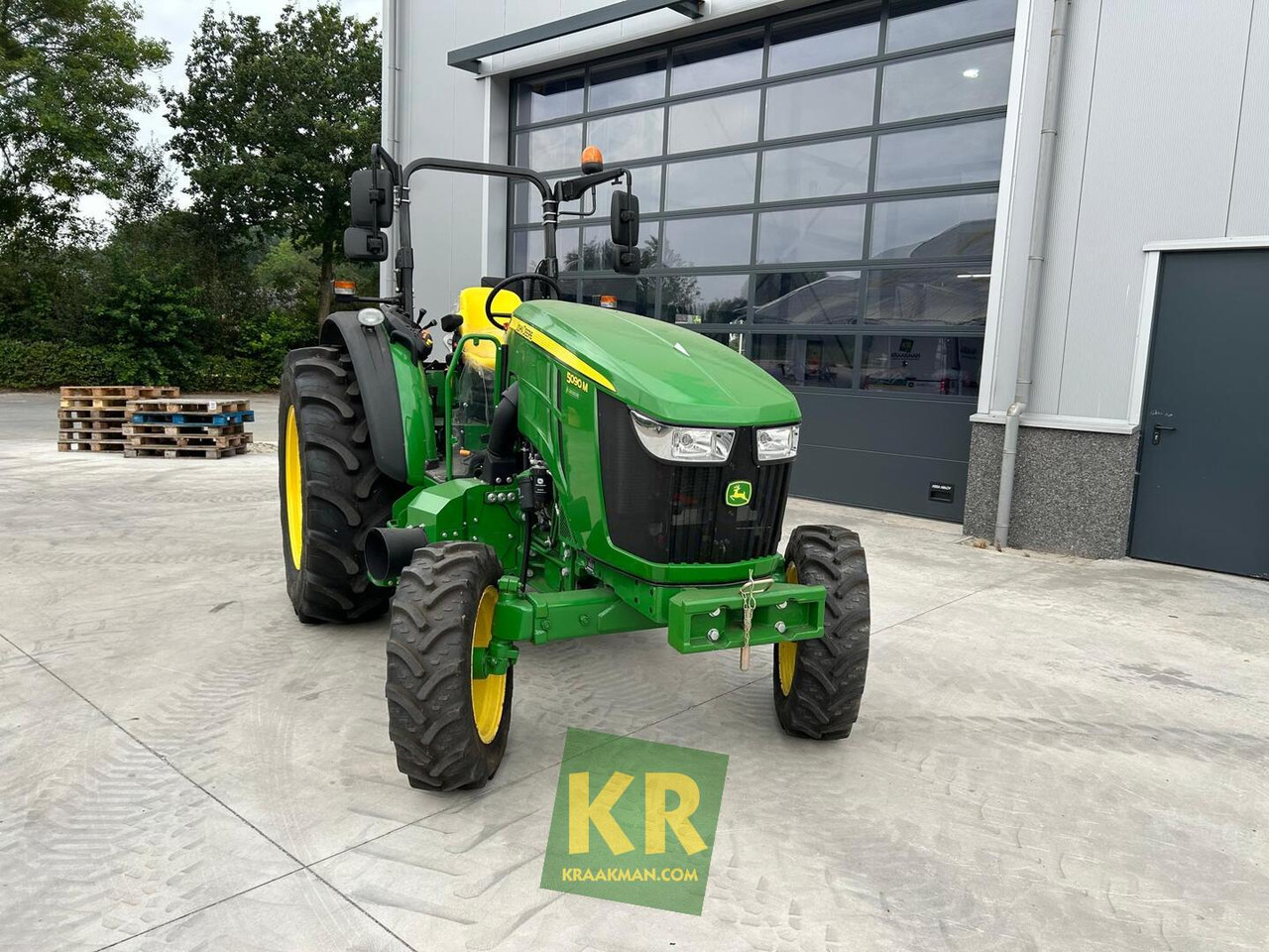 John Deere 5090M - Traktorius: foto 3 John Deere 5090M - Traktorius: foto 3