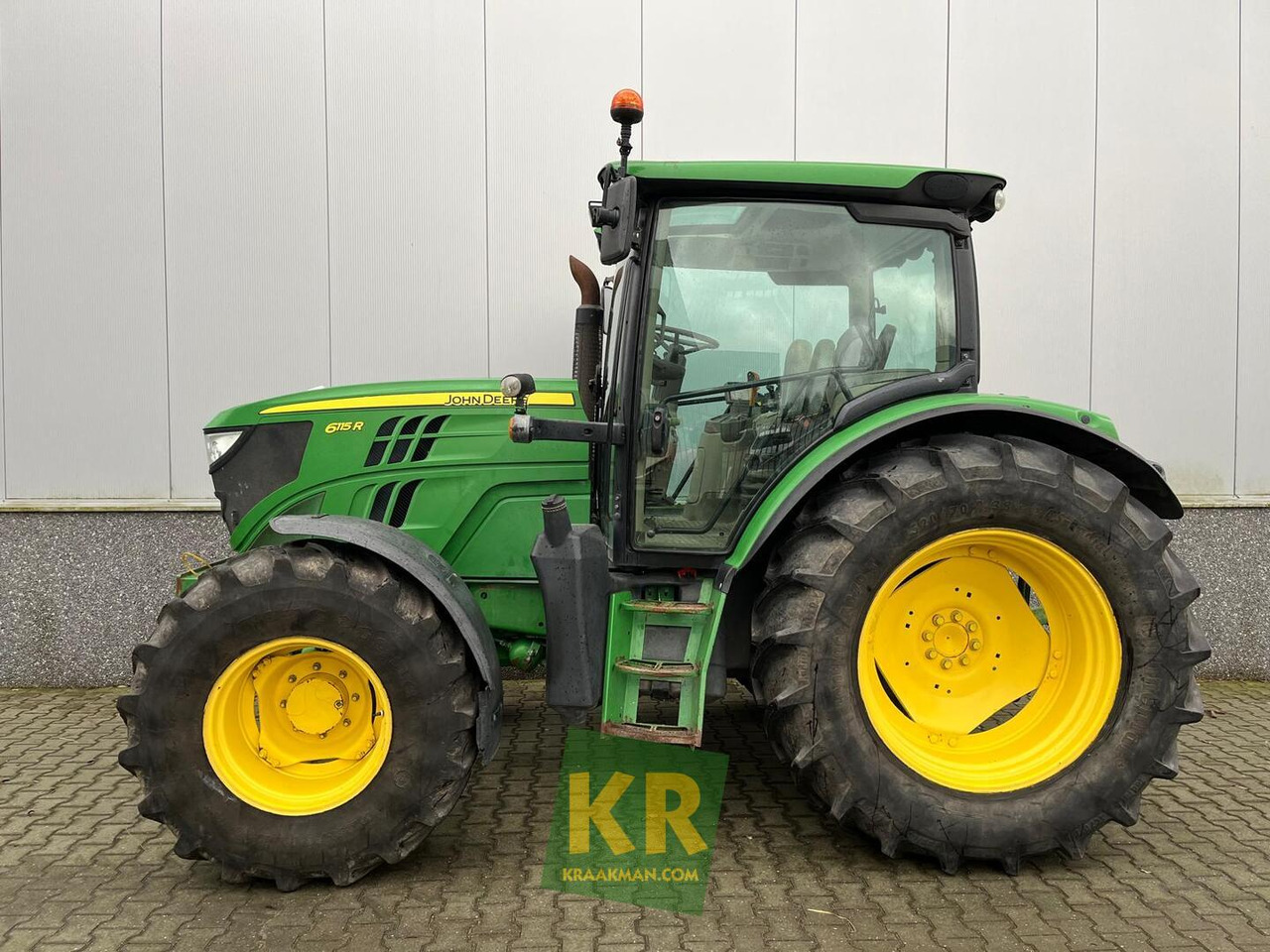 John Deere 6115R - Traktorius: foto 2 John Deere 6115R - Traktorius: foto 2