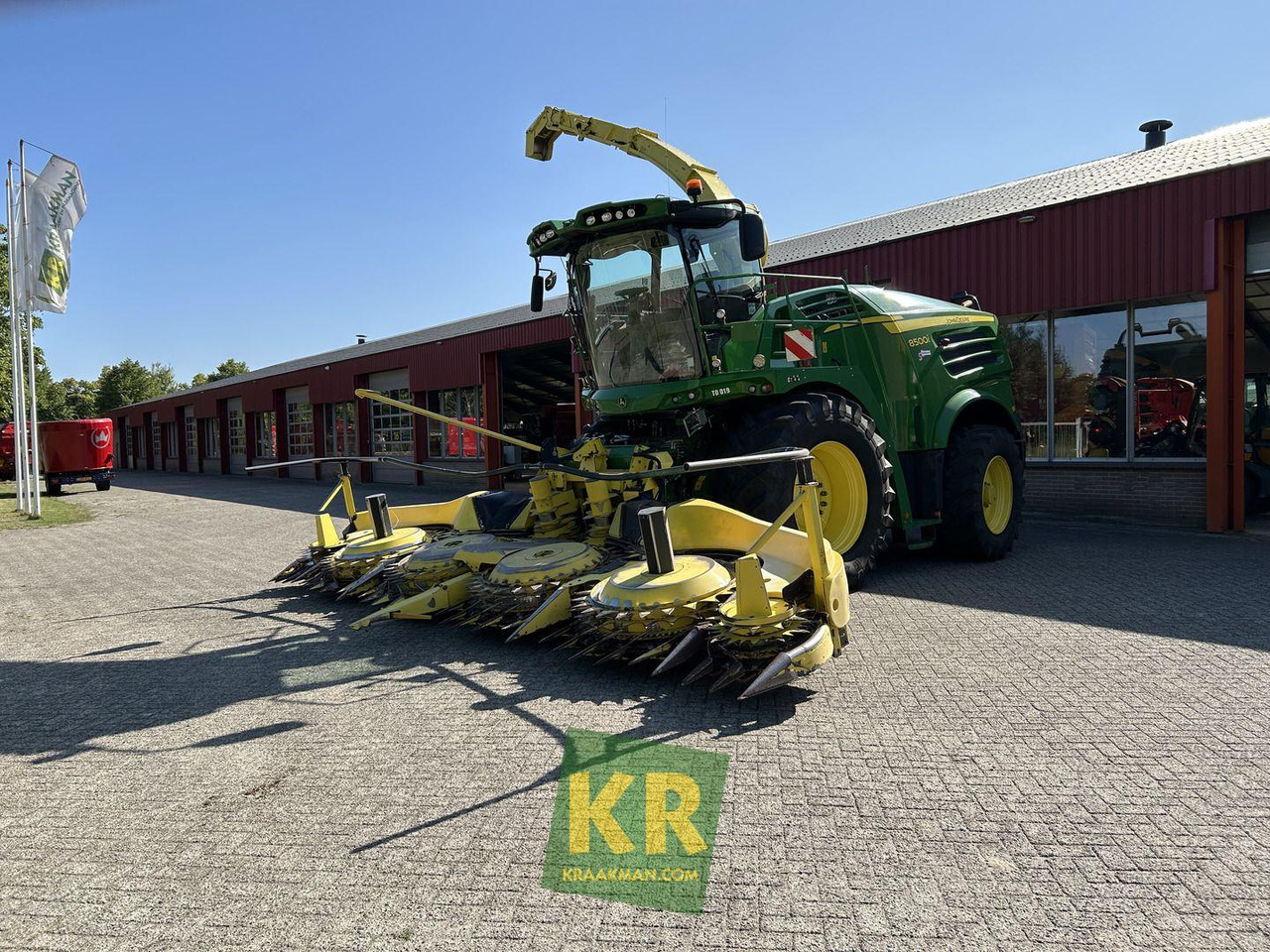 John Deere 8500 - Pašarų kombainas: foto 1 John Deere 8500 - Pašarų kombainas: foto 1