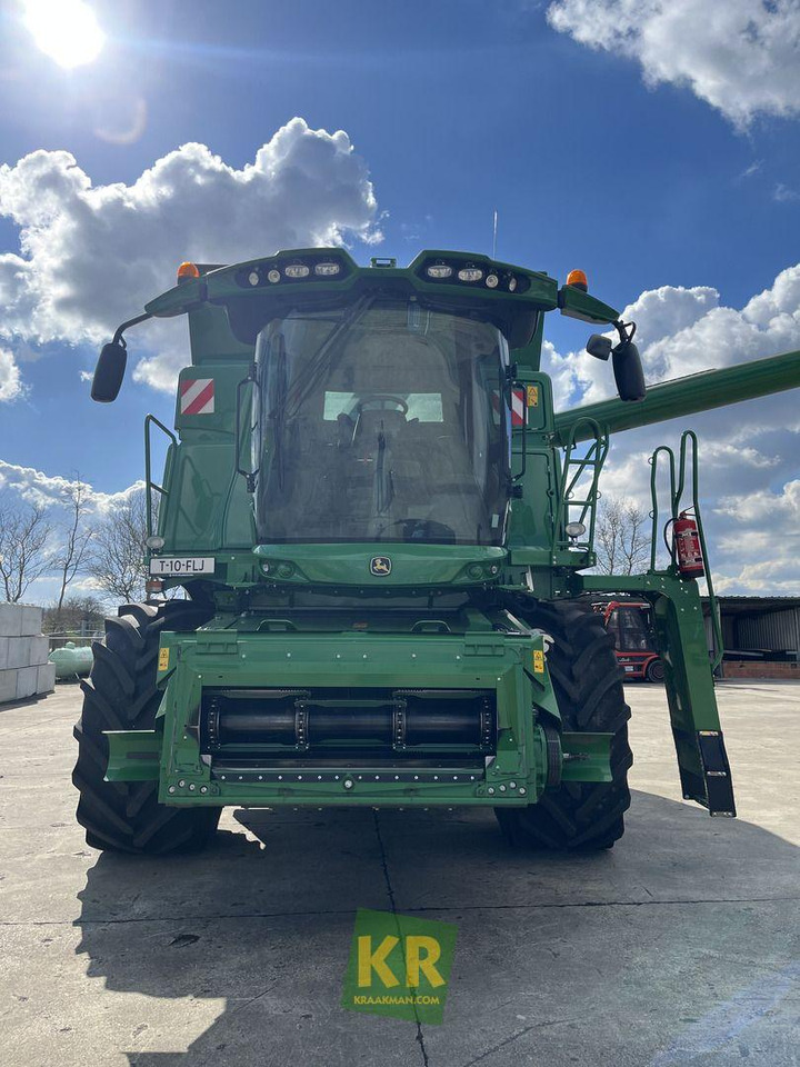 John Deere T660 - Derliaus nuėmimo kombainas: foto 2 John Deere T660 - Derliaus nuėmimo kombainas: foto 2