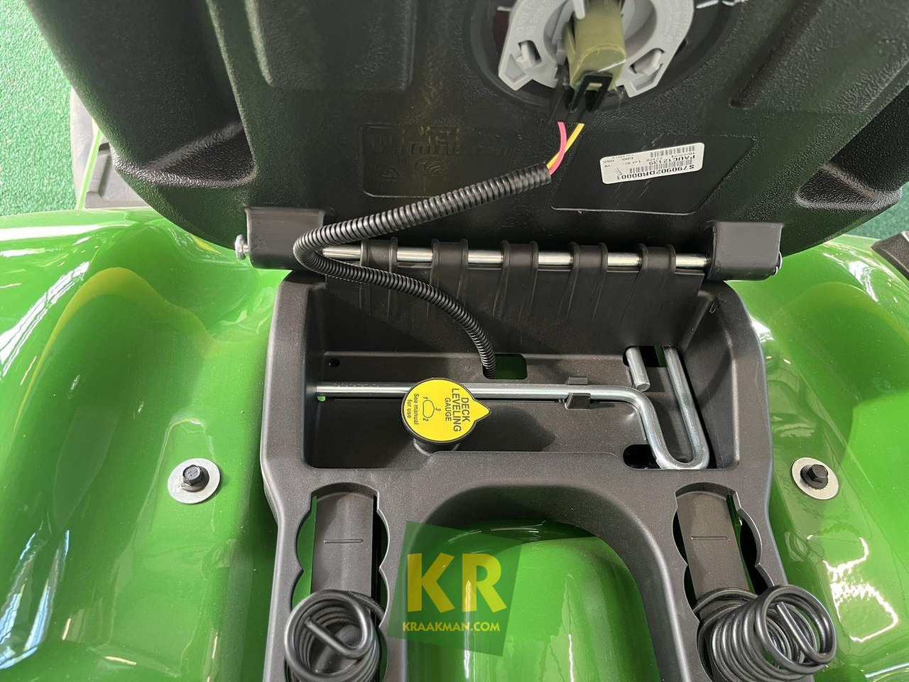 John Deere X350R - Vejapjovė: foto 5 John Deere X350R - Vejapjovė: foto 5