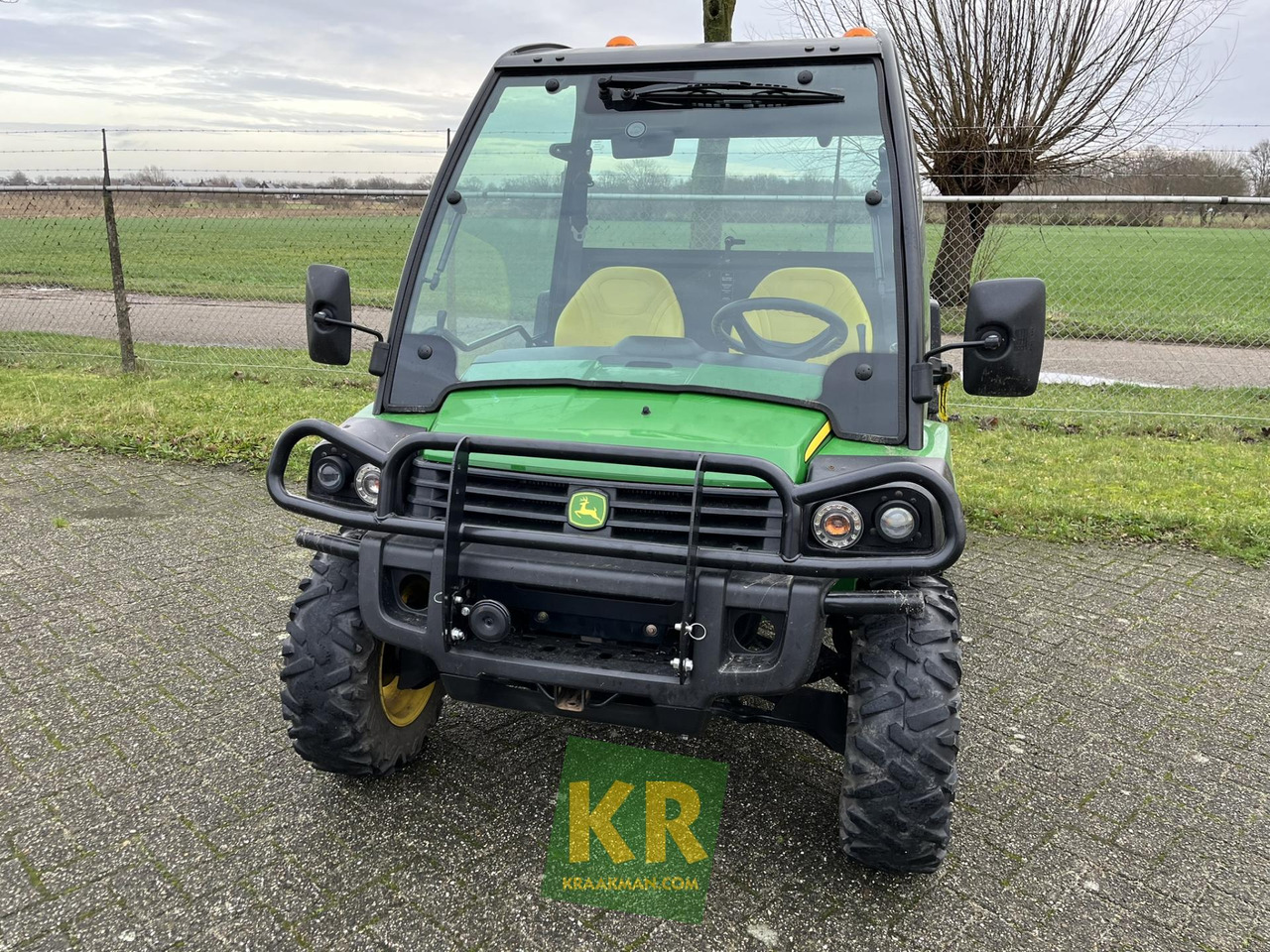 John Deere XUV855D - Keturratis: foto 1 John Deere XUV855D - Keturratis: foto 1