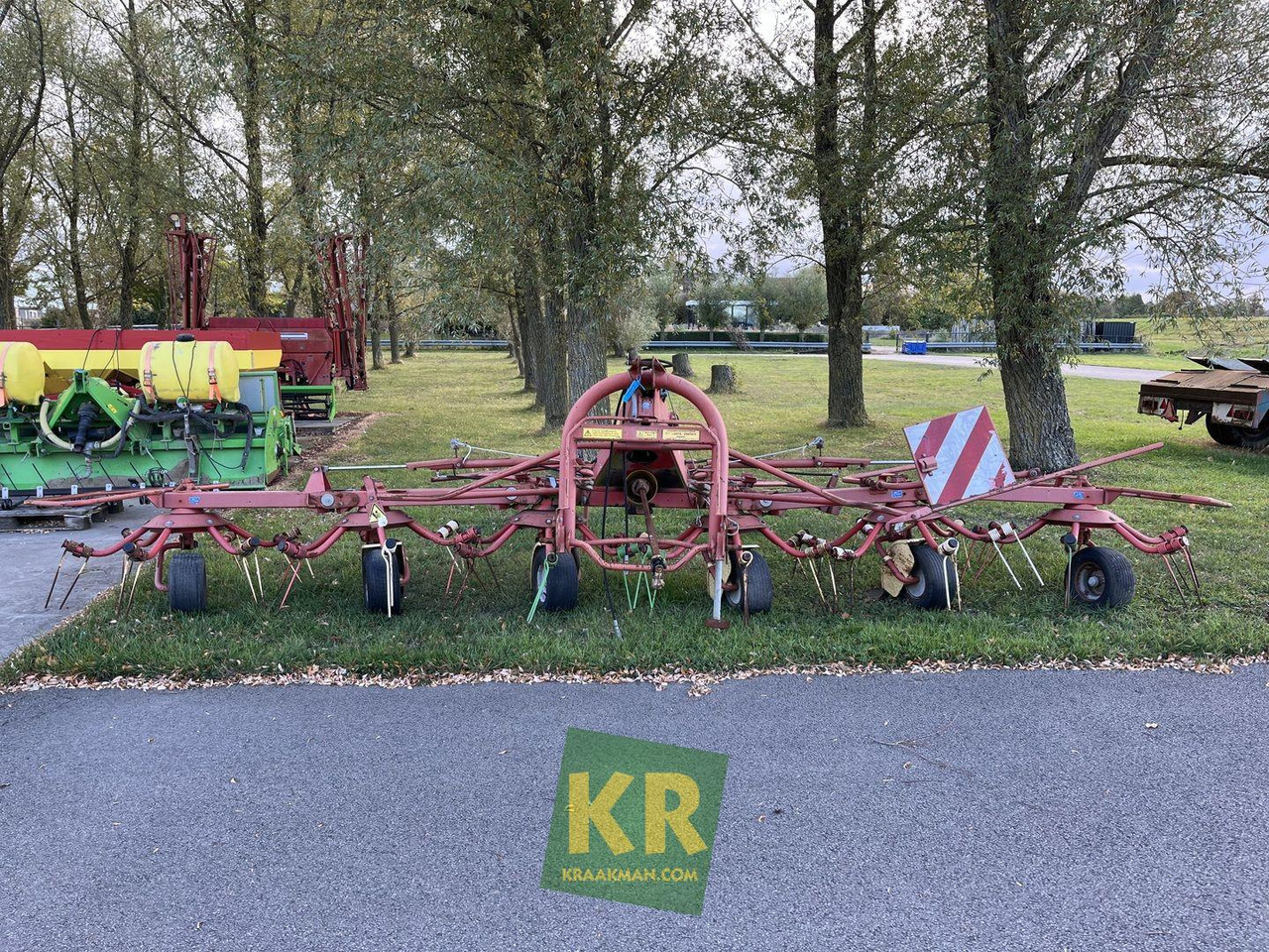 Krone KW 6.40/6 schudder - Šieno grėblys/ Vartytuvas: foto 3 Krone KW 6.40/6 schudder - Šieno grėblys/ Vartytuvas: foto 3