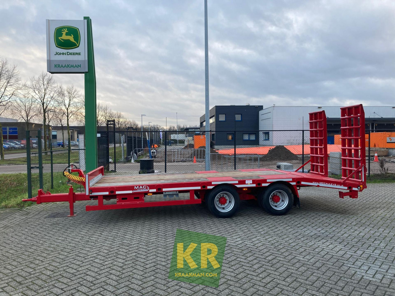 MAC Trailers 16 PREMIUM - Žemo profilio platforma priekaba: foto 3 MAC Trailers 16 PREMIUM - Žemo profilio platforma priekaba: foto 3