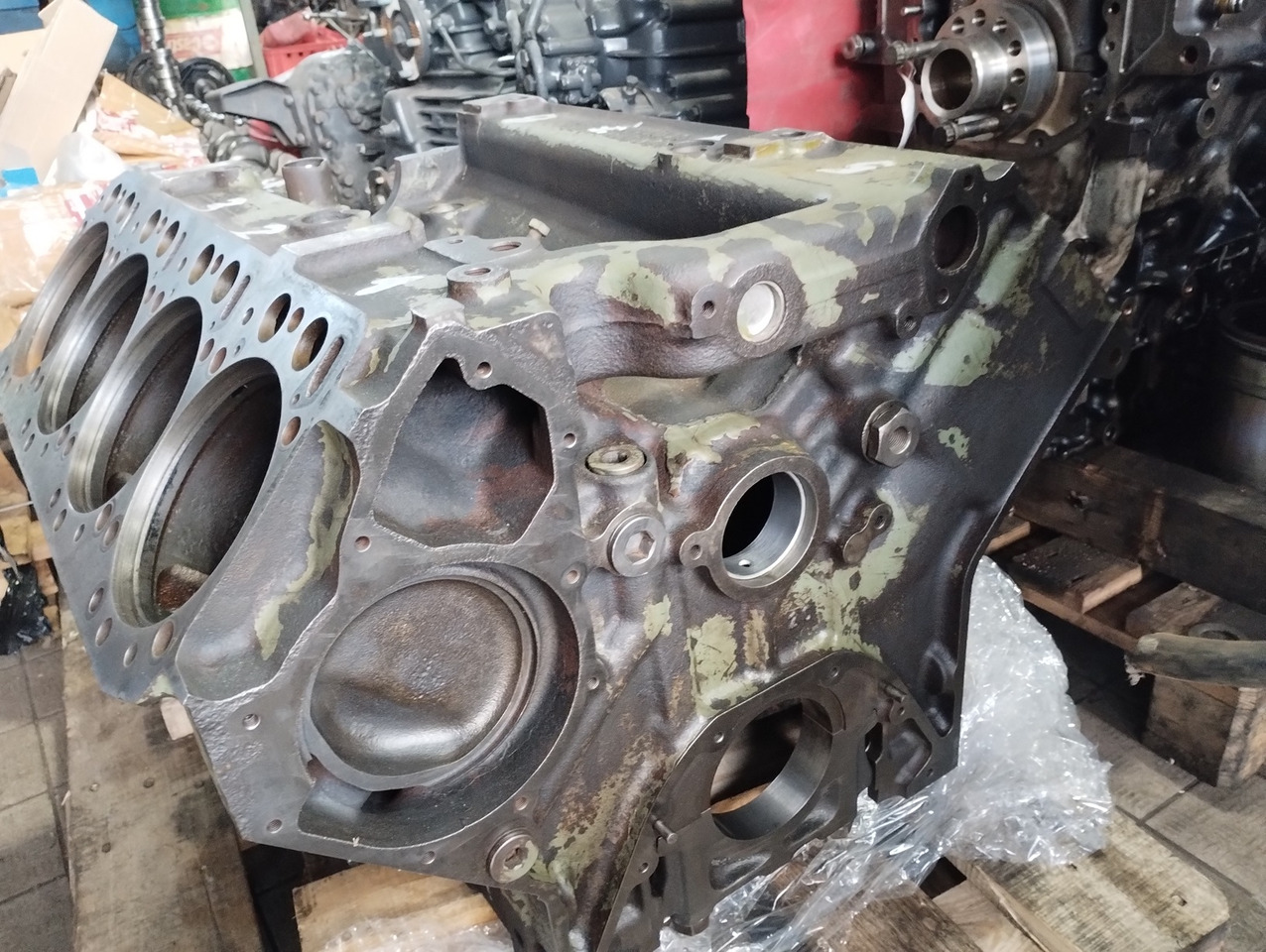 BLOK SILNIKA Mercedes OM 402 V8 - Cilindrų blokas - Sunkvežimis: foto 3 BLOK SILNIKA Mercedes OM 402 V8 - Cilindrų blokas - Sunkvežimis: foto 3