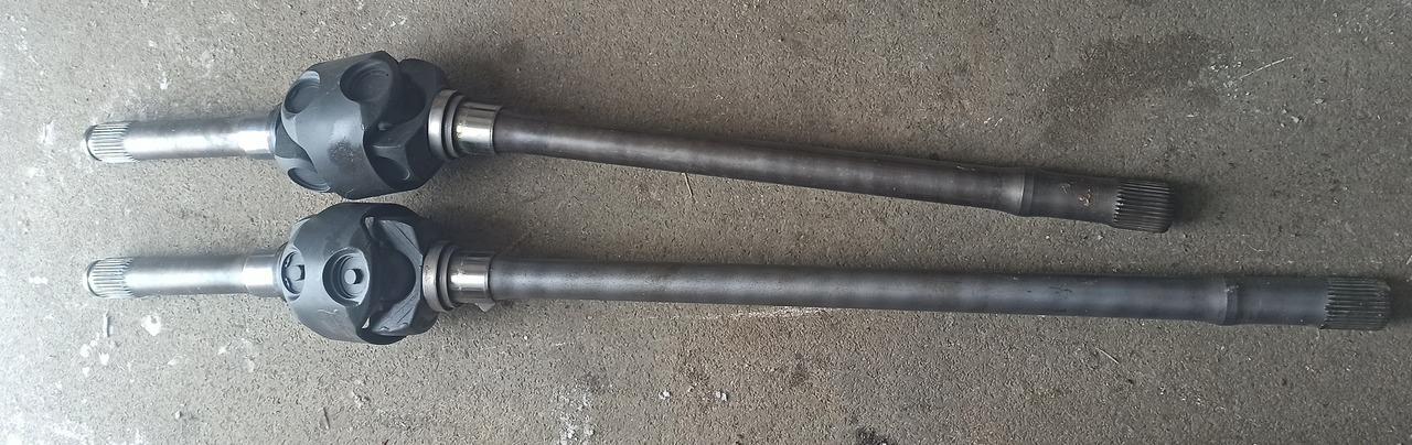 MERCEDES-BENZ PÓŁÓŚ NAPĘDOWA DRIVE SHAFT ACTROS ATEGO AXOR 4X4 6X6 8X6 8X8 MP2 MP3 6253307201 - Ašis ir dalys - Sunkvežimis: foto 2 MERCEDES-BENZ PÓŁÓŚ NAPĘDOWA DRIVE SHAFT ACTROS ATEGO AXOR 4X4 6X6 8X6 8X8 MP2 MP3 6253307201 - Ašis ir dalys - Sunkvežimis: foto 2