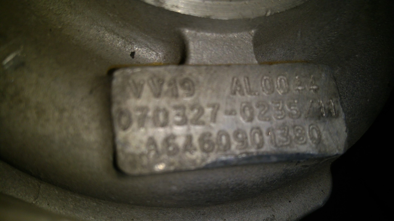 MERCEDES VITO VIANO OM639 6460901380 - Turbina - Komercinis automobilis: foto 3 MERCEDES VITO VIANO OM639 6460901380 - Turbina - Komercinis automobilis: foto 3