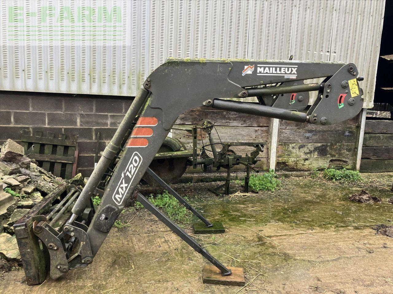 CLAAS ARION 620 COMFORT - Traktorius: foto 2 CLAAS ARION 620 COMFORT - Traktorius: foto 2
