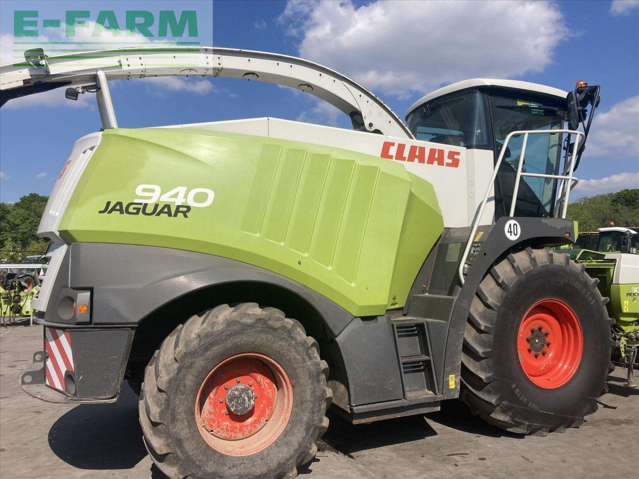 CLAAS JAGUAR 940 C/W PU300 4WD - Pašarų kombainas: foto 1 CLAAS JAGUAR 940 C/W PU300 4WD - Pašarų kombainas: foto 1