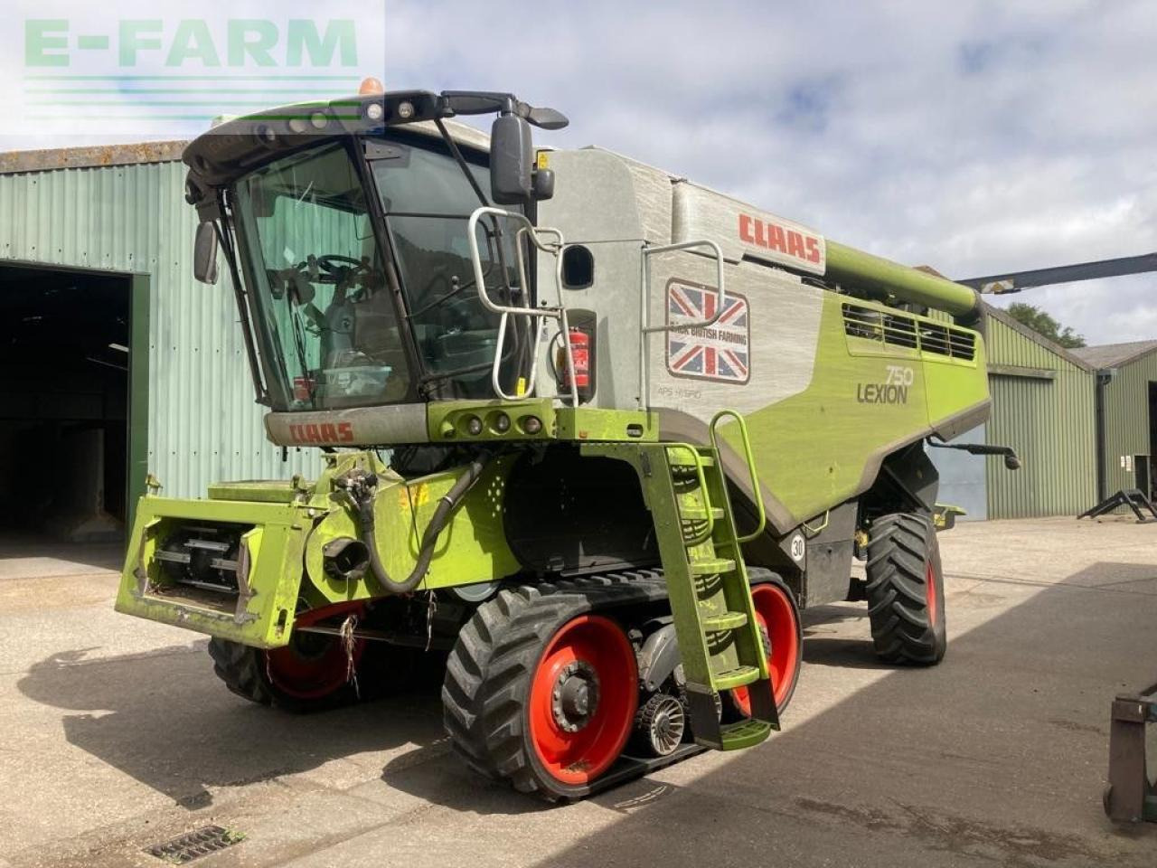 CLAAS LEXION 750 TT - Derliaus nuėmimo kombainas: foto 2 CLAAS LEXION 750 TT - Derliaus nuėmimo kombainas: foto 2