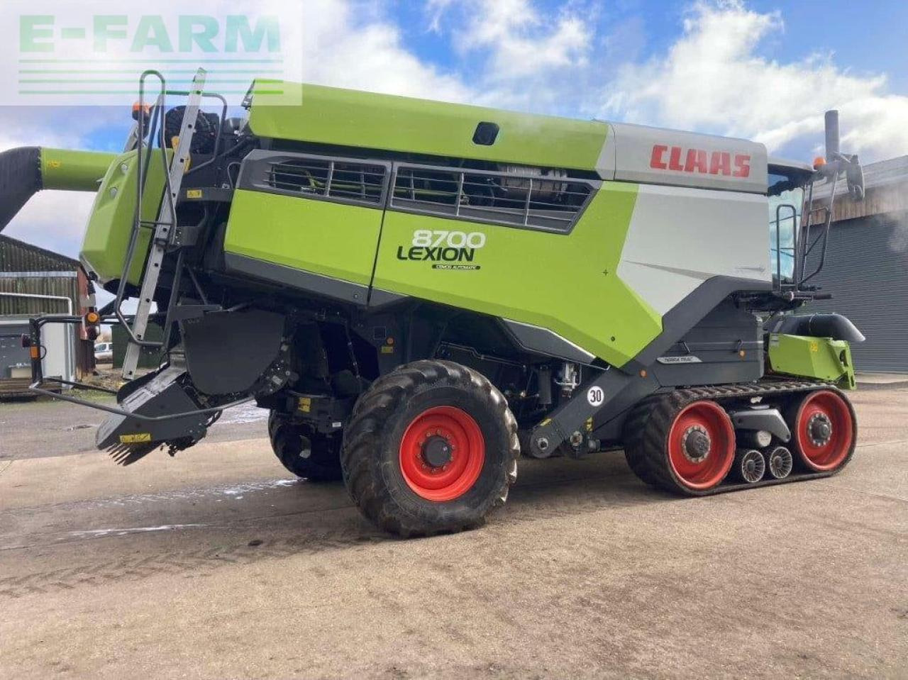 CLAAS LEXION 8700 TT - Derliaus nuėmimo kombainas: foto 3 CLAAS LEXION 8700 TT - Derliaus nuėmimo kombainas: foto 3