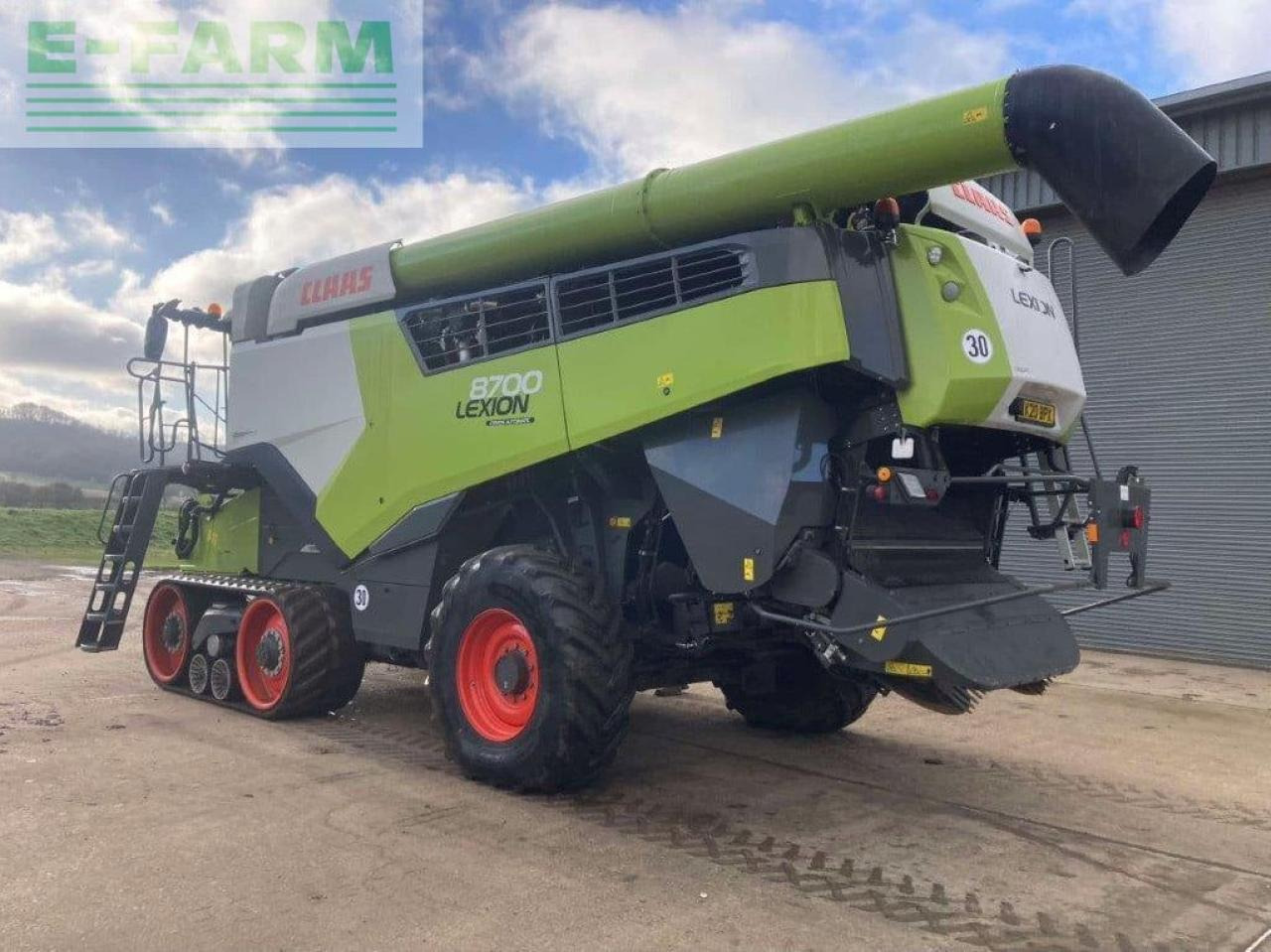 CLAAS LEXION 8700TT - Derliaus nuėmimo kombainas: foto 2 CLAAS LEXION 8700TT - Derliaus nuėmimo kombainas: foto 2