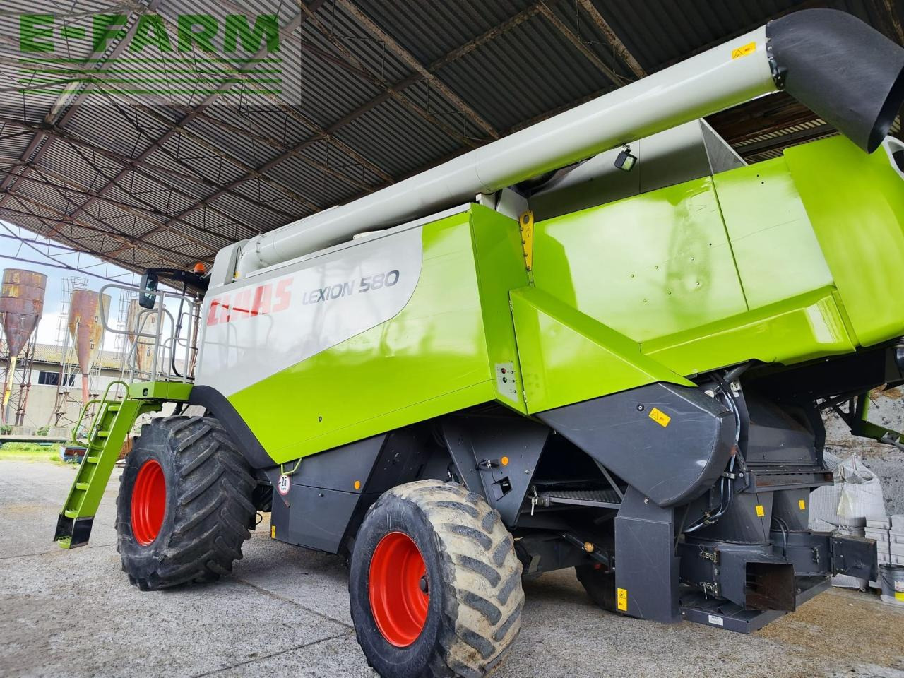 CLAAS Lexion 580 - Derliaus nuėmimo kombainas: foto 2 CLAAS Lexion 580 - Derliaus nuėmimo kombainas: foto 2