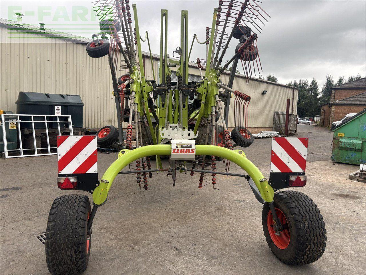 CLAAS USED LINER 2900 - Šieno grėblys/ Vartytuvas: foto 4 CLAAS USED LINER 2900 - Šieno grėblys/ Vartytuvas: foto 4