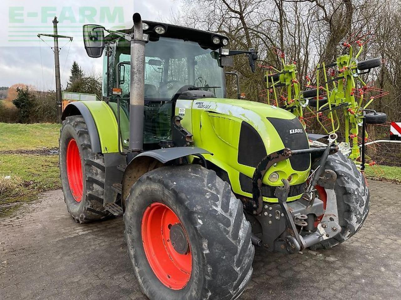 CLAAS ares 697 atz mit fronthydraulik und frontladerkonsolen stoll ATZ - Traktorius: foto 1 CLAAS ares 697 atz mit fronthydraulik und frontladerkonsolen stoll ATZ - Traktorius: foto 1